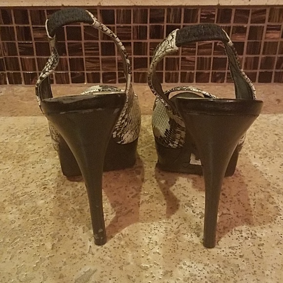 Shoes - Picture 3 of 7